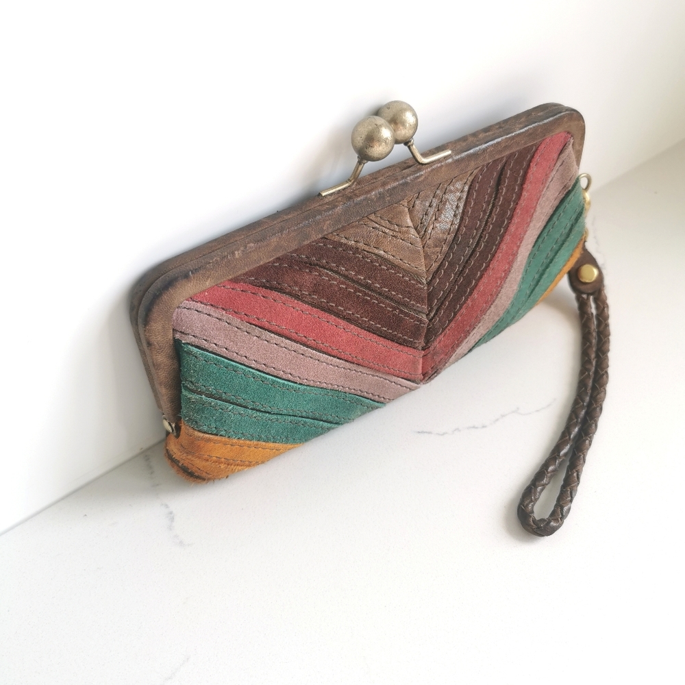 Fossil Clutch